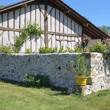 325 Route Du Fourou