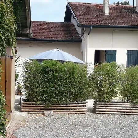 325 Route Du Fourou Nyaraló