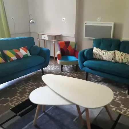 325 Route Du Fourou Nyaraló