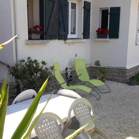 Nyaraló 325 Route Du Fourou *