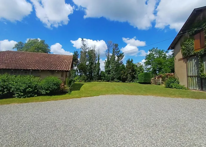 325 Route Du Fourou * Yzosse